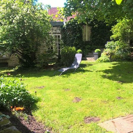 Bed and Breakfast L'Atelier Parnes Exterior foto